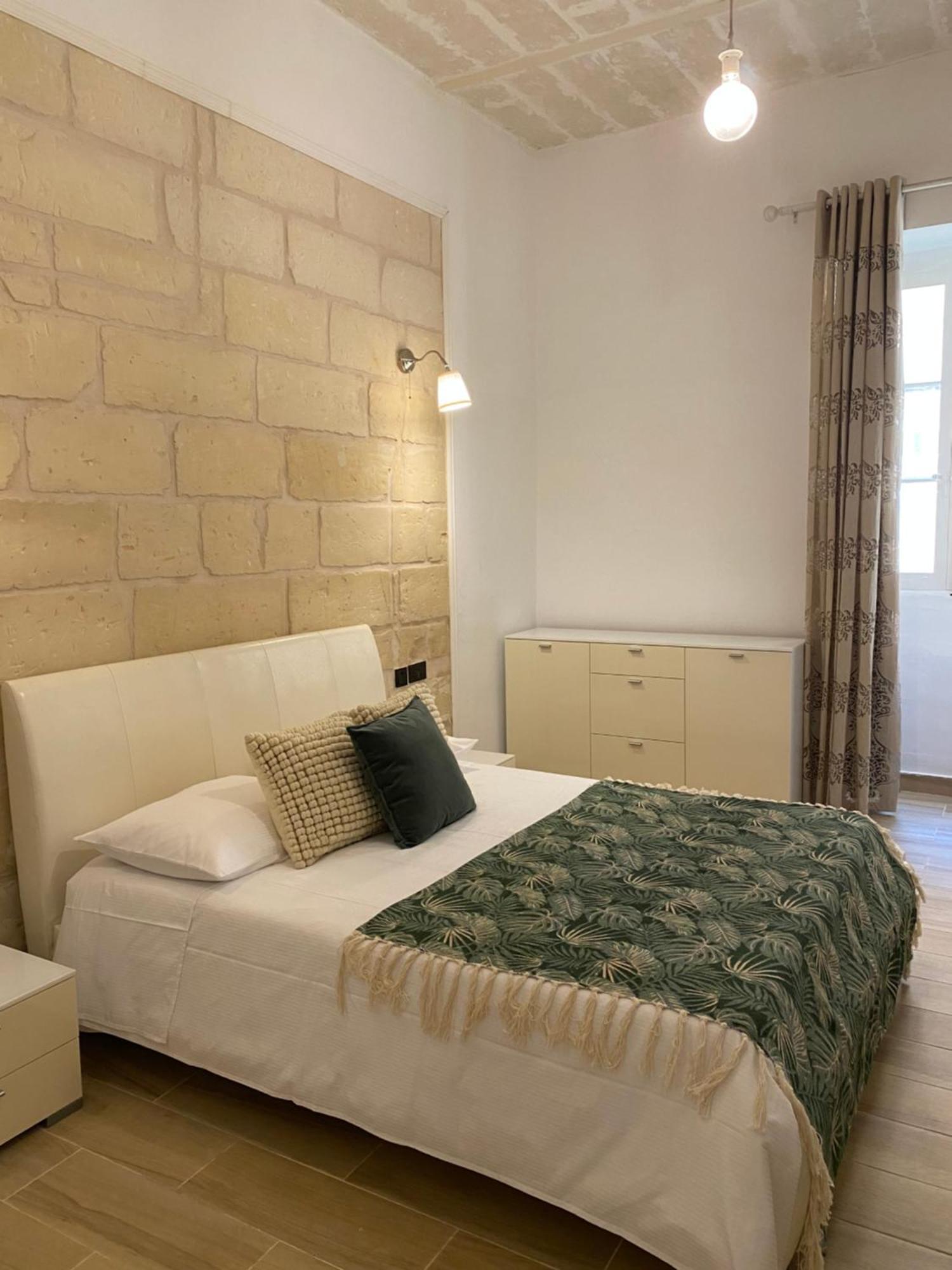 Stylish Typical Maltese Getaway Close To The Sea Sliema Exterior photo
